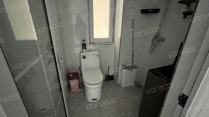 南北通透 一梯两户 好楼层采光视野好-卫生间B