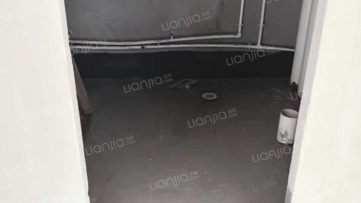 房本满两年，无抵押，高楼层 南北通透 全天采光-卫生间