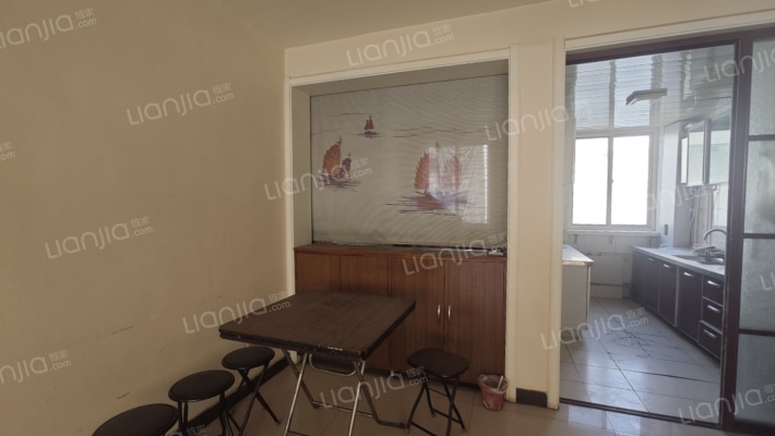 物探九号院 南北通透4居 集中供暖 配套齐全-餐厅