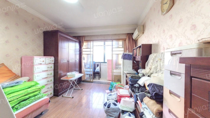 晋元里二手房实景图