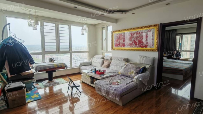 恒美名苑二手房实景图