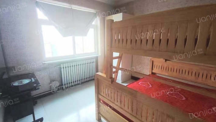 宝林院小区南北通透两居，诚心出售-卧室B