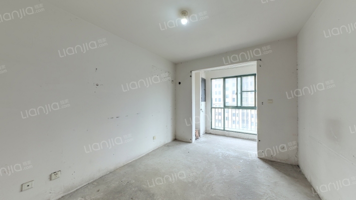 落霞苑第三社区二手房实景图