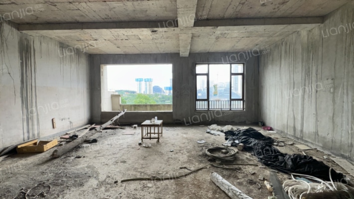 阅山墅二手房实景图