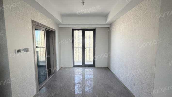 央企小区 精装修 一梯一户 集中供暖 百米楼间距-餐厅