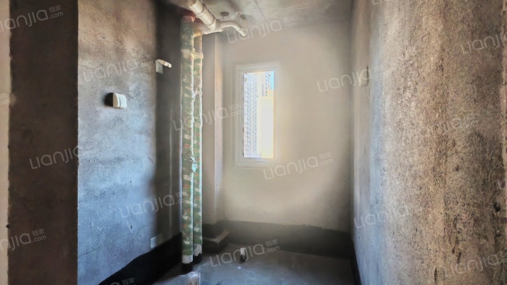 业主移民国外 诚心出售，价格可聊，适合刚需自住-卫生间