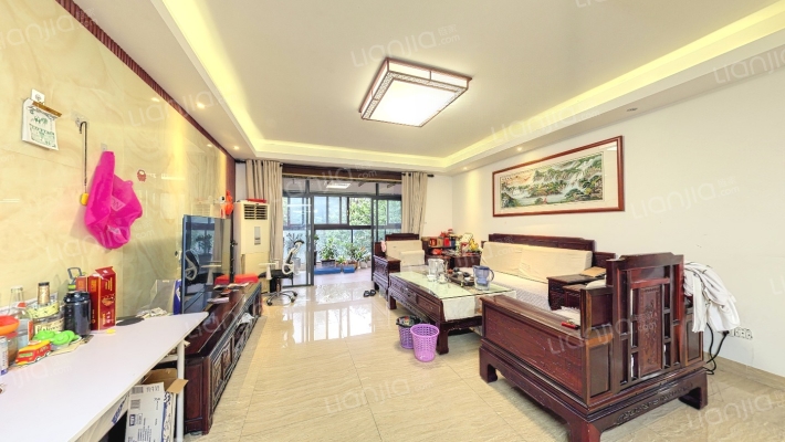 荣泰河庭C区二手房实景图