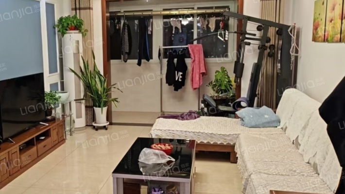 新城嘉苑A区二手房实景图