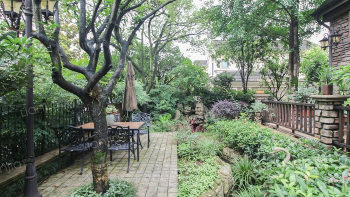 美式精装独栋别墅，带800多平的大花园业主忍疼割爱-花园
