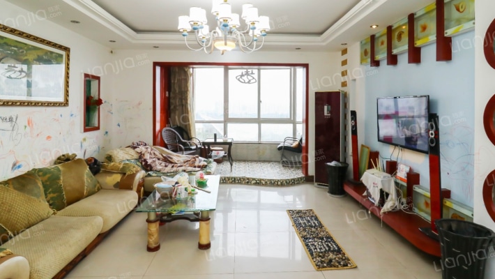 上江城，一线江景房，153平米，单价便宜  看房方便-客厅