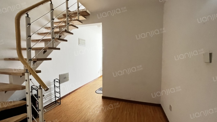 卓悦城 2室1厅 南-餐厅