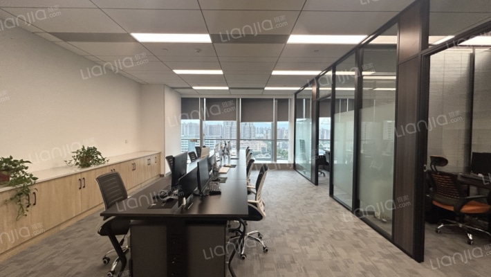 永威时代中心二手房实景图