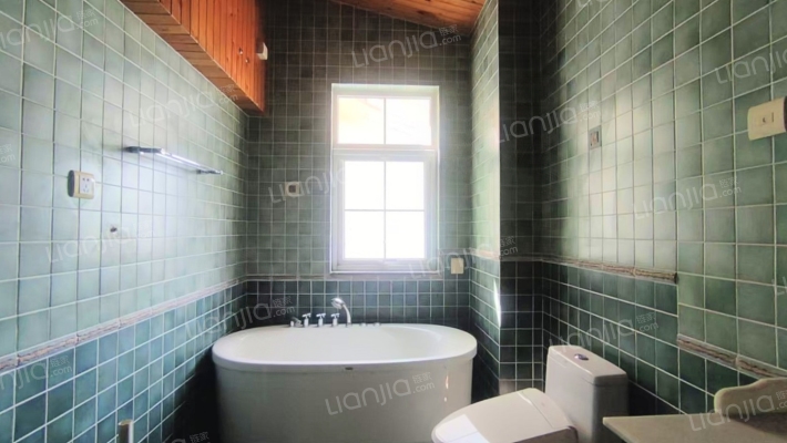 必看房，独栋琉璃湖别墅，产权清晰，无抵押-卫生间B