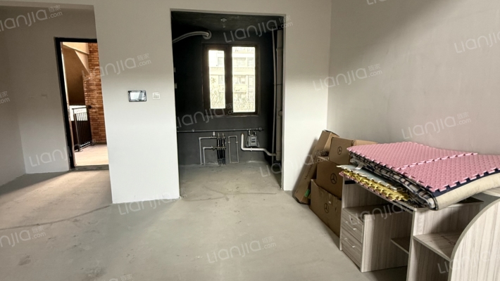 鸿坤理想尔湾 3室2厅 南 北-餐厅