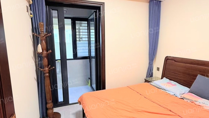 集中供暖 好楼层  三居室 南北通透好户型-卧室B