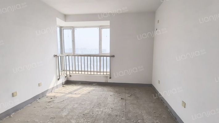 急售南北向大三居，双卫毛坯，价格美丽-卧室A