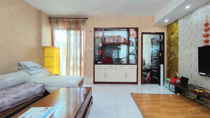 天泓山庄丽山苑二手房实景图