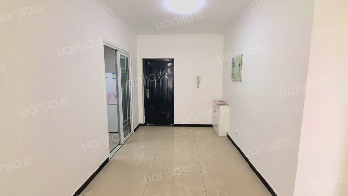 精装修 全南户型 配套齐全 生活交通便利-餐厅