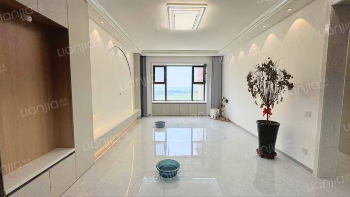 大河城章二手房实景图