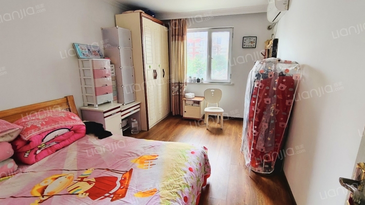 电梯房 适宜各年龄段人群 采光好 无遮挡 ，税费低-卧室B