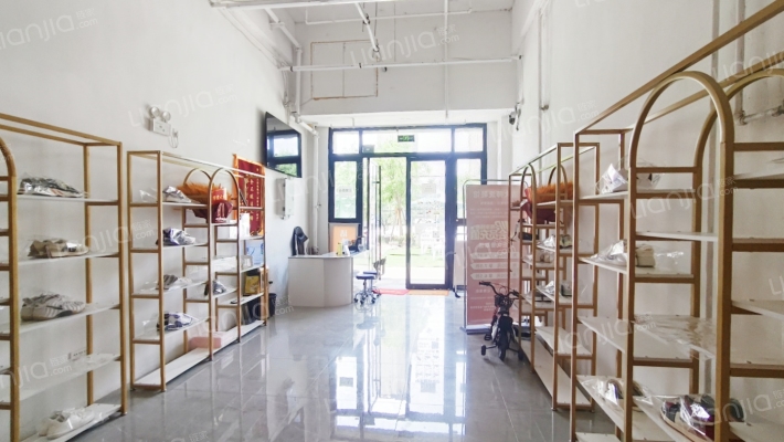 新城吾悦广场二手房实景图