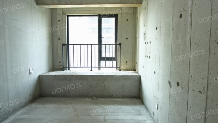 外滩壹号 电梯10楼 带个车位包增-卧室C
