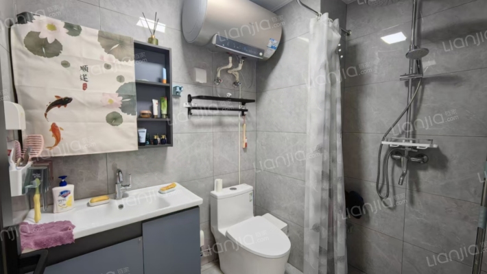 老城区 繁华地段 集中供暖 电梯房-卫生间