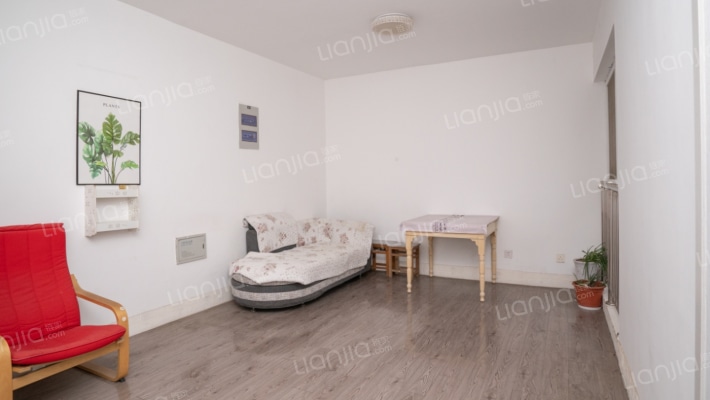 水畔新居二手房实景图