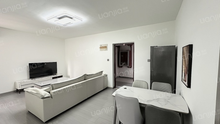 东贺安置小区B区二手房实景图