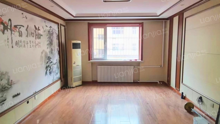 三样户型，南北通透，双阳台，小区停车方便-客厅