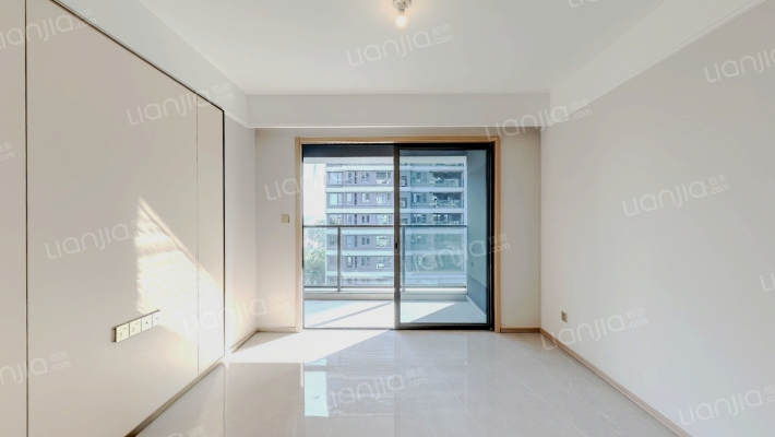 中山宝龙城二手房实景图