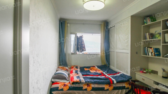 北滨江的正江景大套三，高品质装修，欢迎实地看房-卧室A