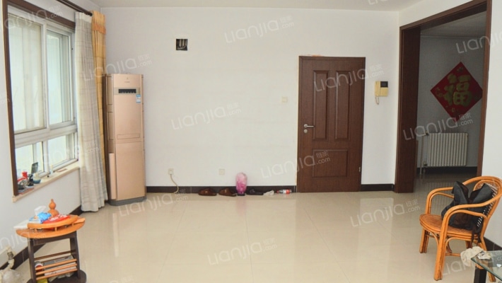 纯正别墅区一层带院南北通透环境好-客厅A