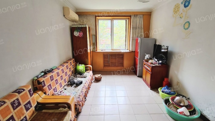 物探局园林社区 两居采光通风好 集中供暖 采光充足-客厅