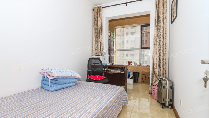 上海城小区 三室两厅小区精品的户型  小区环境干净-卧室B