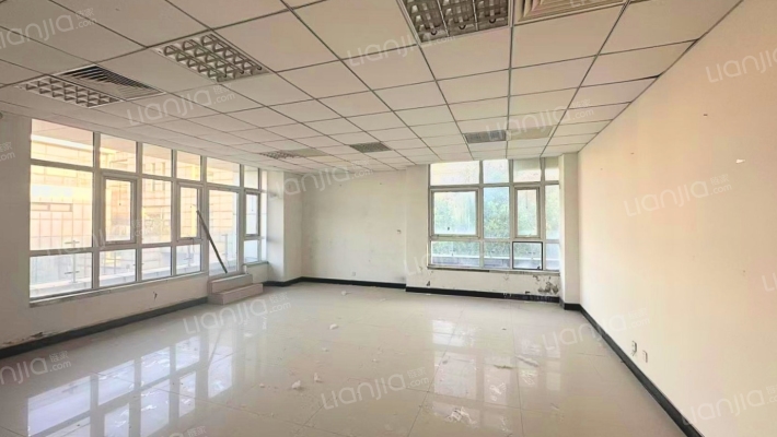 EOD总部港二手房实景图