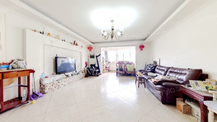 交大庭院二手房实景图