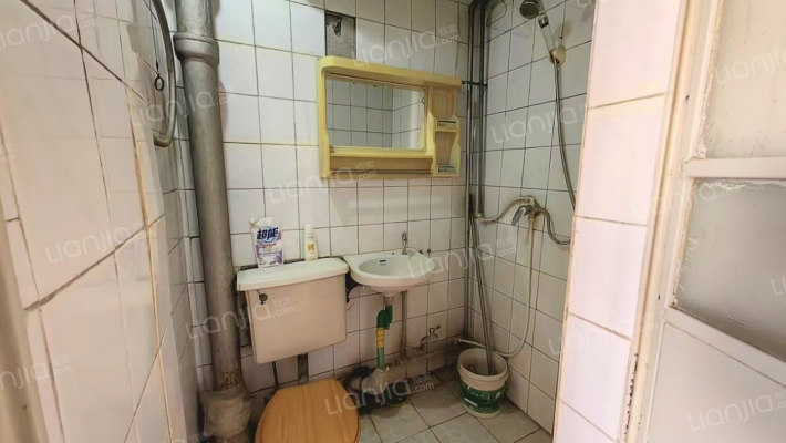 建厂局设计院家属楼 2室1厅 南 北-卫生间
