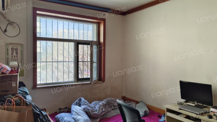 水岸花城好，房源环境好，交通便利。-卧室B