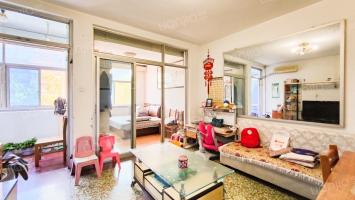 燕子山小区东路11-1号二手房实景图