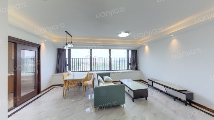 绿地海湾繁海苑二手房实景图