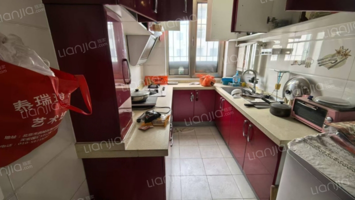 物探二号院 新安小区  低楼层上下楼方便-厨房