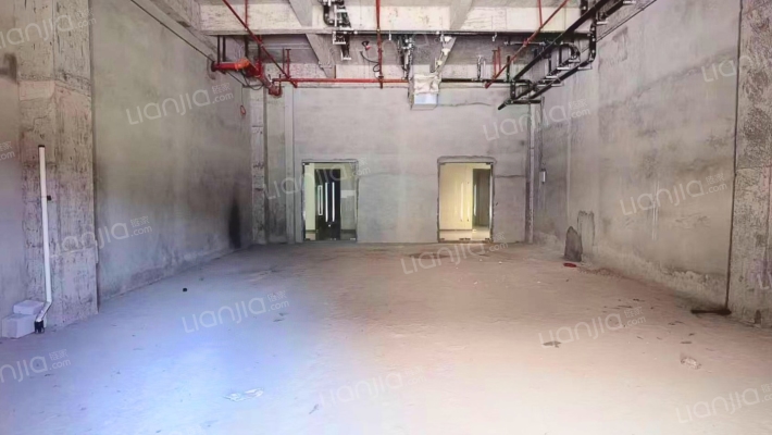 艾美裙楼二手房实景图