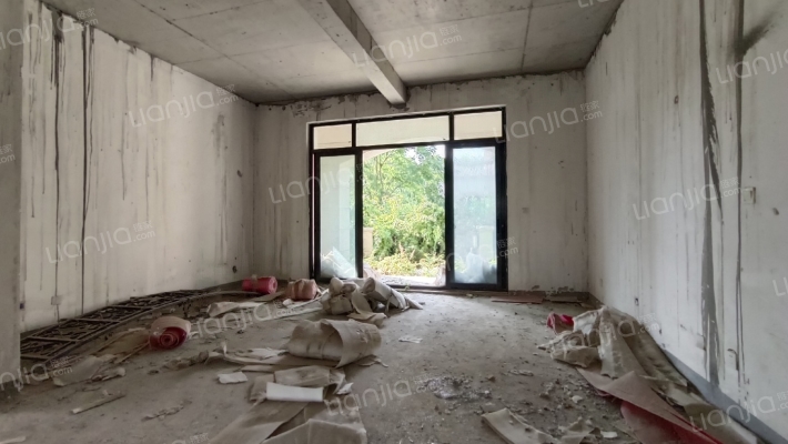 绿地湖语墅一期二手房实景图