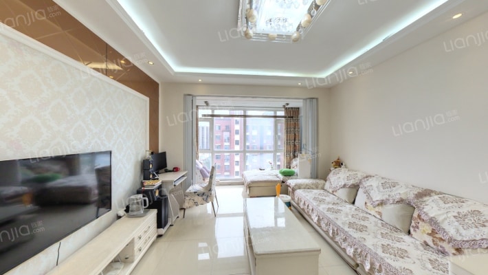 香槟蓝郡二手房实景图