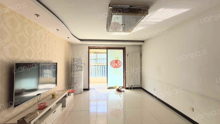 此房南北通双透格局好，自住装修-客厅