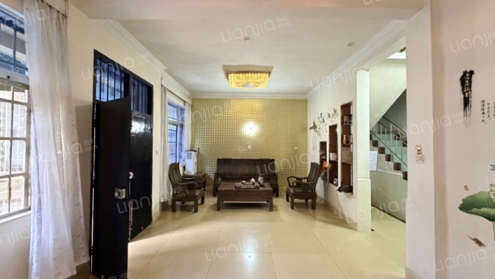 鸿华小区二手房实景图