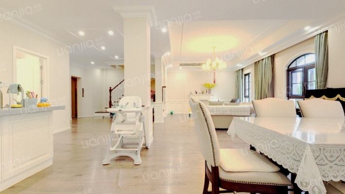 九龙仓兰宫二手房实景图