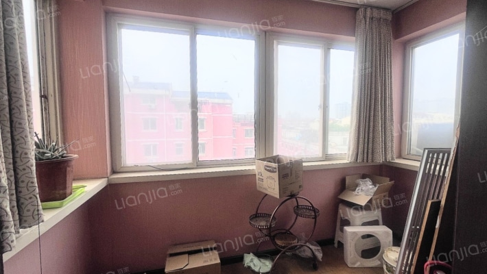 小区出行方便，周有菜市场，医院 ，校园  公园 车站-阳台C