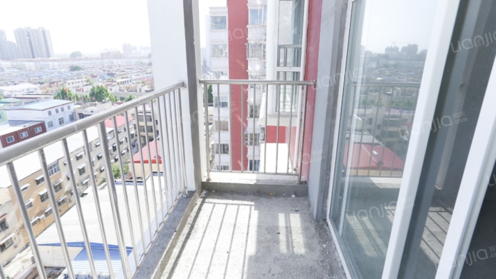 芙蓉雅苑 毛坯两居室 中高层 阳台可望商水-阳台